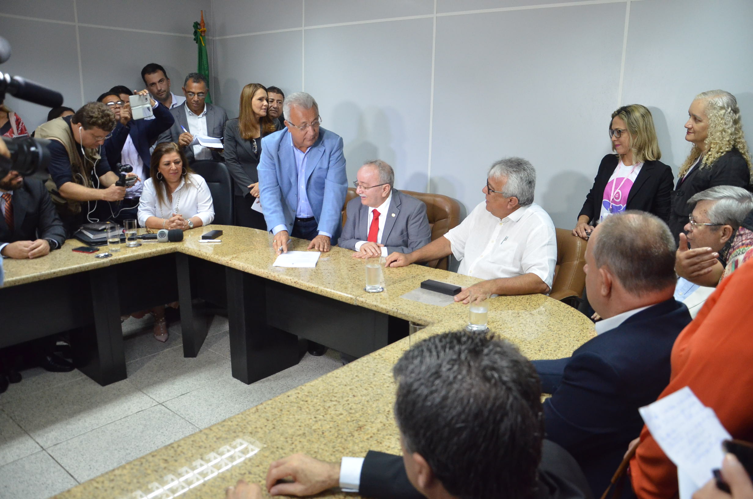 jb e almeida