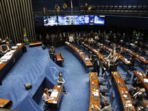 Brasília - Plenário do Senado aprova o projeto de lei (PLS 181/2017) que estabelece como competência da Justiça Eleitoral julgar ações que tratem sobre disputa intrapartidária (Fabio Rodrigues Pozzebom/Agência Brasil)