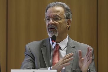 O ministro da Segurança Pública, Raul Jungmann durante a coletiva nacional sobre a segunda fase da Operação Luz na Infância – a qual combate pedófilos agindo em todo o país.