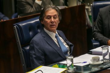 O presidente do Senado, Eunício Oliveira, durante sessão plenária que aprovou o PLC 19/2018, que cria o Sistema Único de Segurança Pública e a Política Nacional de Segurança Pública e Defesa Social.