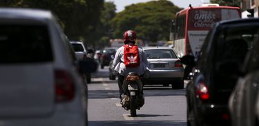 Brasília, DF, Brasil: Motos. (Foto: Marcelo Camargo/Agência Brasil)