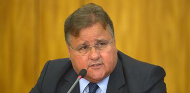 Brasília - O ministro da Secretaria de Governo, Geddel Vieira Lima, anuncia medidas para reduzir os gastos públicos (José Cruz/Agência Brasil)