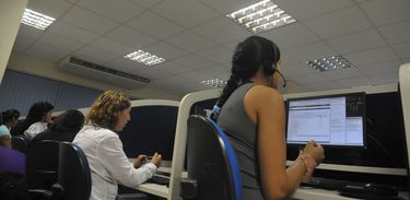 A Secretaria de Políticas para as Mulheres da Presidência da República (SPM/PR) divulga o balanço de 2013 do Ligue 180 – Central de Atendimento à Mulher   (José Cruz/Agência Brasil)