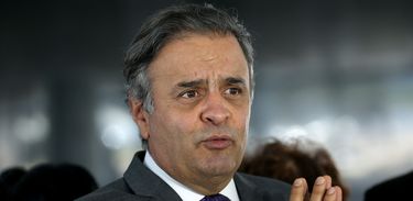 Brasília - Senador Aécio Neves fala à imprensa após audiência com o presidente Michel Temer no Palácio do Planalto (Wilson Dias/Agência Brasil)
