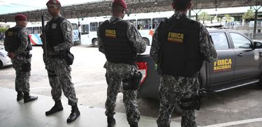 Após a série de ataques no Ceará, a Força Nacional de Segurança Pública está fazendo o policiamento ostensivo nas ruas de Fortaleza, em apoio aos agentes de segurança do estado.