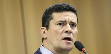 O ministro da Justiça e Segurança Pública, Sergio Moro, durante entrevista coletiva, após reunião com governadores e secretários estaduais de Segurança Pública para apresentar o Projeto de Lei Anticrime.