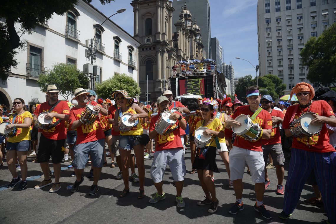 Rio de Janeiro - Desfile do Monobloco no centro do Rio de Janeiro. (Fernando Frazão/Agência Brasil)