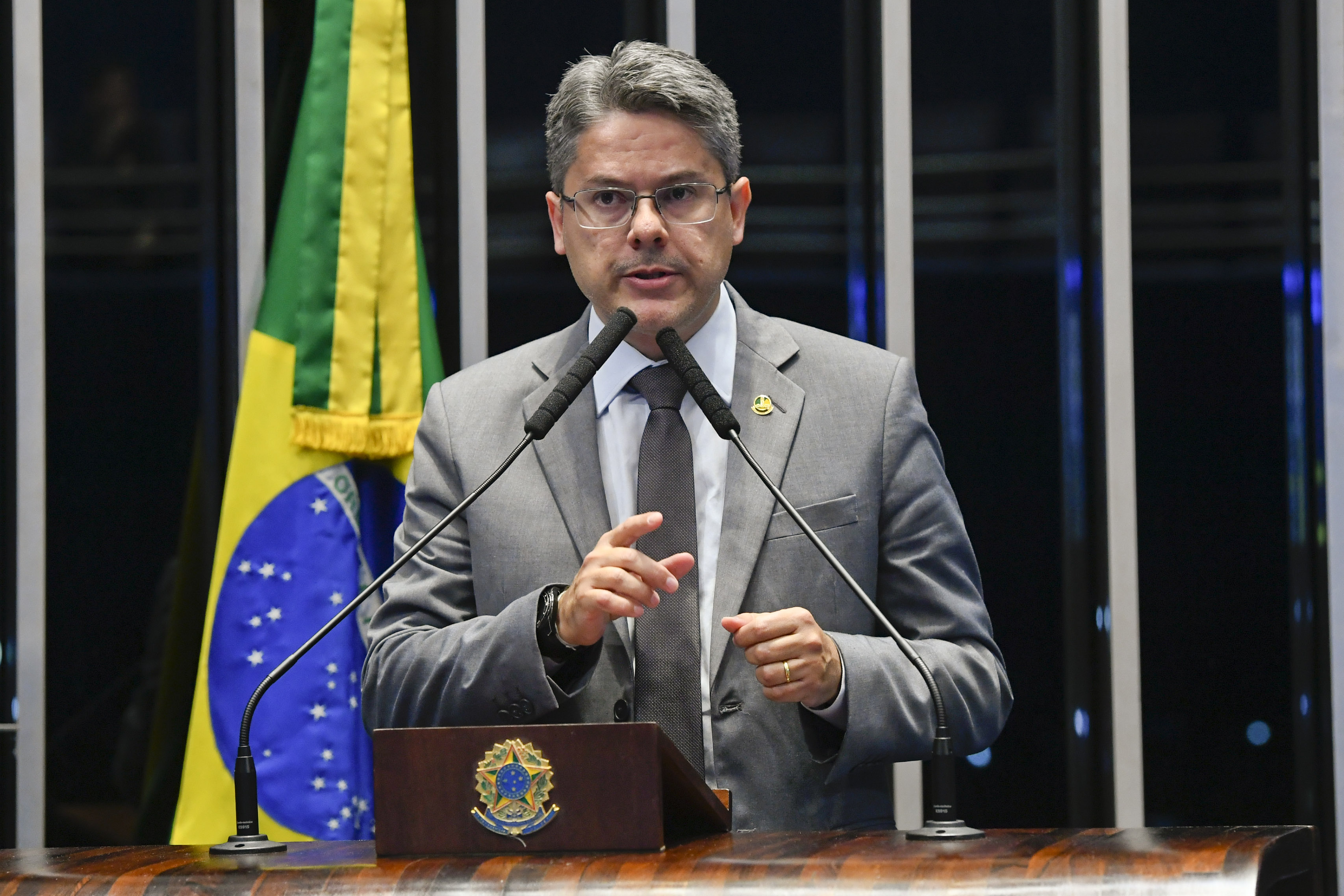 Plenário do Senado Federal durante sessão deliberativa ordinária. Ordem do dia.

Em discurso, à tribuna, senador Alessandro Vieira (PPS-SE).

Foto: Marcos Oliveira/Agência Senado