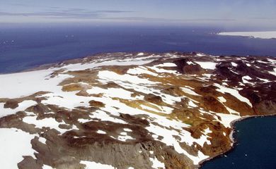 Antártica - Vista aérea da Península Antártica. (foto:Ana Nascimento)