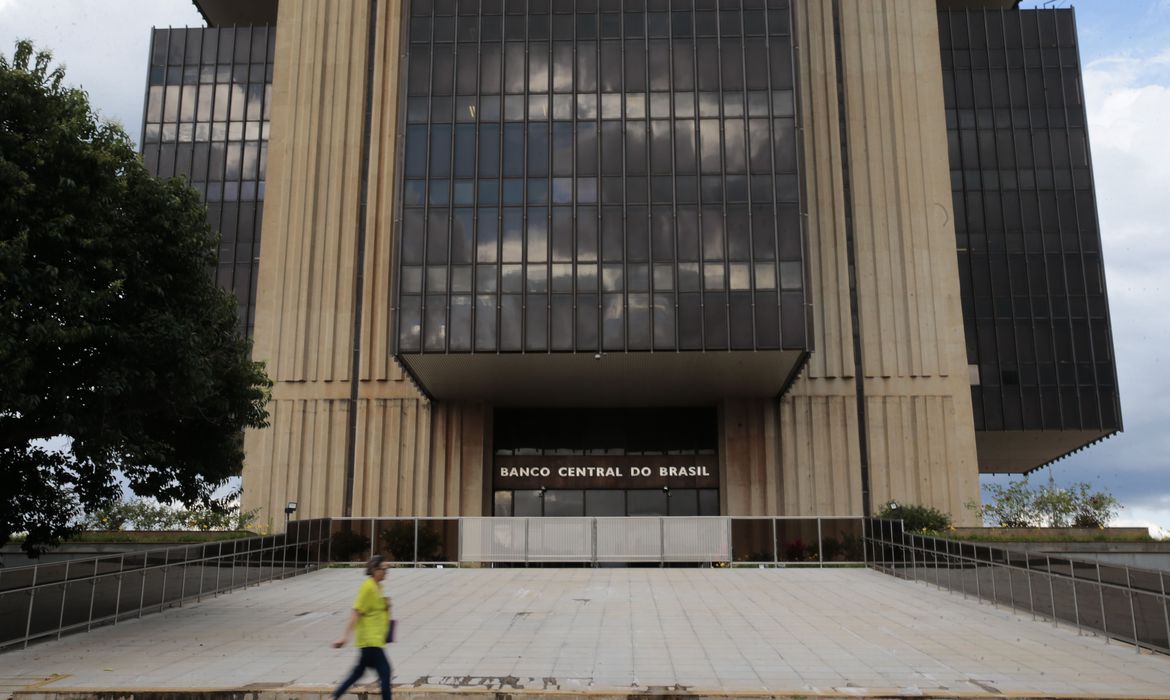 Edifício-sede do Banco Central no Setor Bancário Norte, em lote doado pela Prefeitura de Brasília, em outubro de 1967