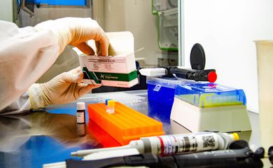 Covid-19: Fiocruz amplia capacidade nacional de testagem