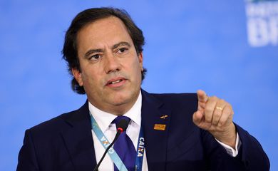 O presidente da Caixa, Pedro Guimarães, durante cerimônia alusiva à marca de 100 milhões de poupanças sociais digitais Caixa.