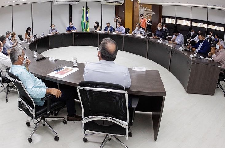 reunião c bancada