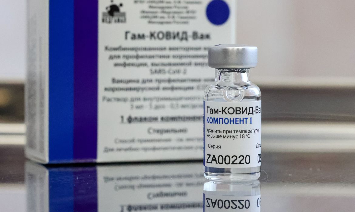 MOSCOW, RUSSIA - DECEMBER 28, 2020: A dose of the Gam-COVID-Vak (Sputnik V) vaccine is on display during vaccination against COVID-19 at Branch No 8 of Moscow's outpatient clinic No 121. Vladimir Gerdo/TASS.No use Russia.