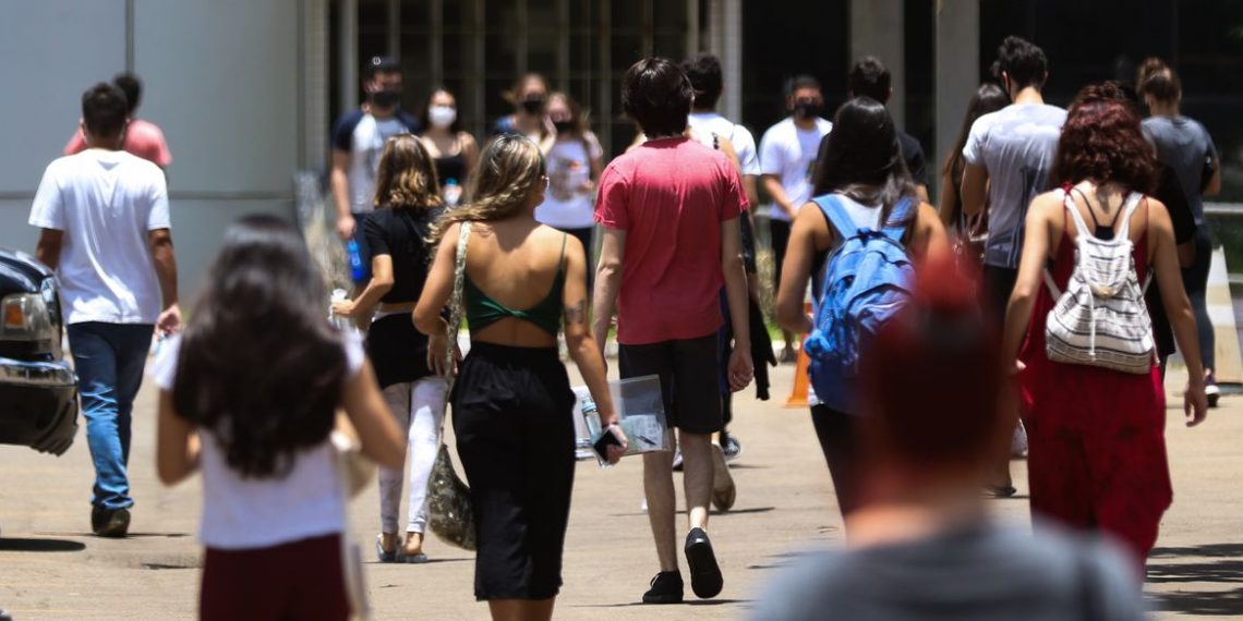 Estudantes de todo Brasil, fazem o segundo dia de prova do Enem (Exame Nacional do Ensino Médio