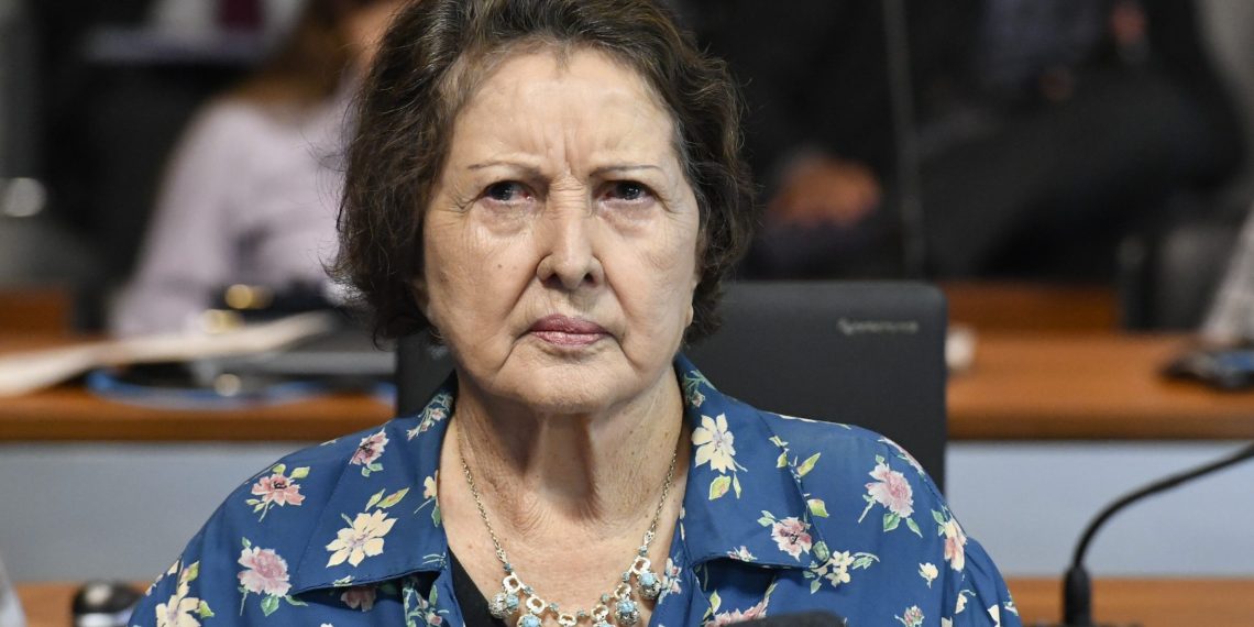 Comissão de Assuntos Sociais (CAS) realiza: 1ª Parte: apreciação das emendas ao PLOA 2019; 2ª Parte: deliberativa com 16 itens, entre eles, o PLC 65/2016, que regulamenta sistema de controle de pragas urbanas. 

À bancada, senadora Maria do Carmo Alves (DEM-SE).

Foto: Geraldo Magela/Agência Senado
