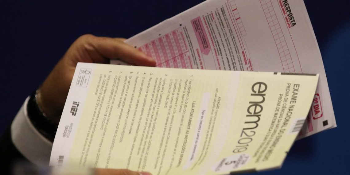 O presidente do Inep, Alexandre Lopes, apresenta detalhes da força-tarefa aplicada para avaliação do resultado do Enem