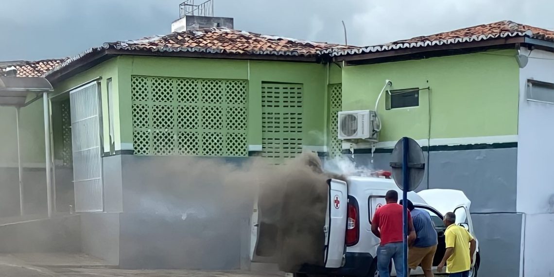 ambulancia-fogo-250622