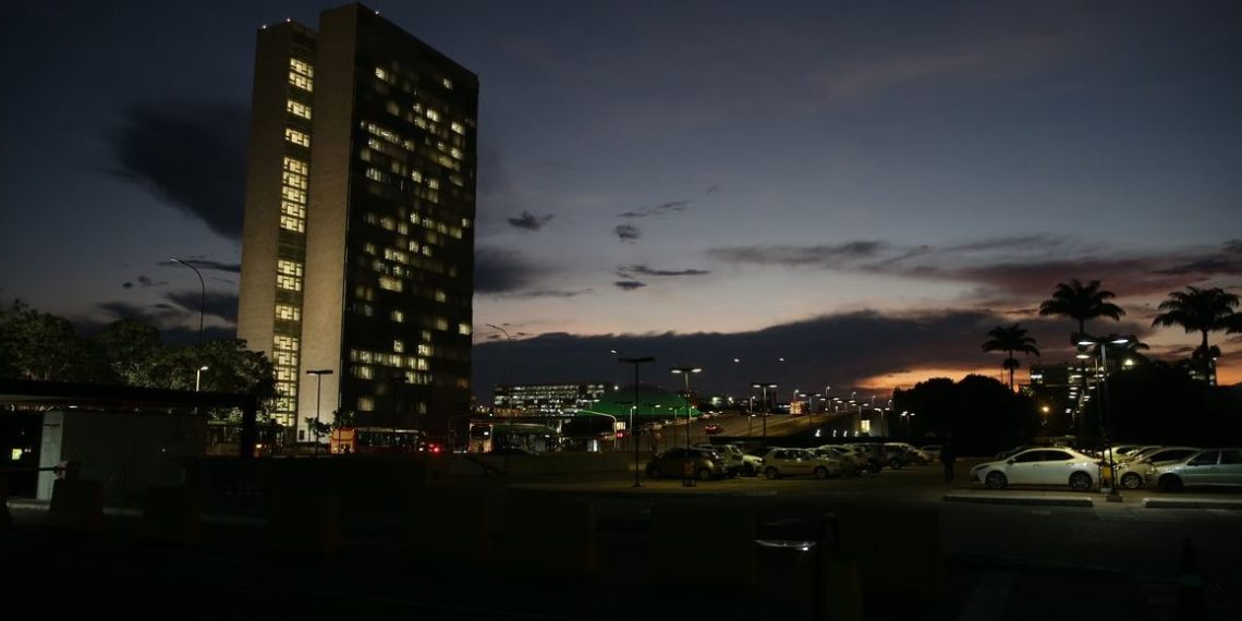 Final de tarde em em Brasília, prédio do Congresso Nacional
