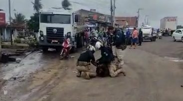 abordagem_prf_umbauba_foto_video_redessociais_260522