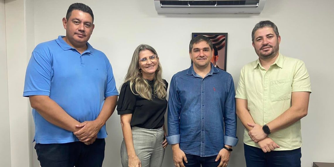 Léo Araújo e o assessor da presidência da Segrase, Clá