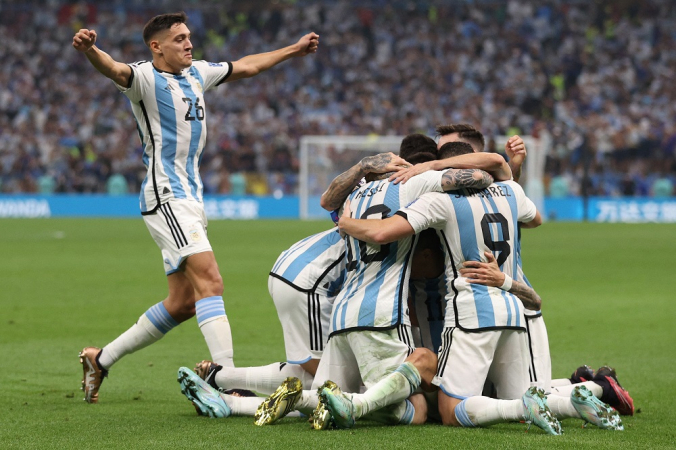 Após vencer nos pênaltis, Argentina é campeã da Copa do Mundo 2022