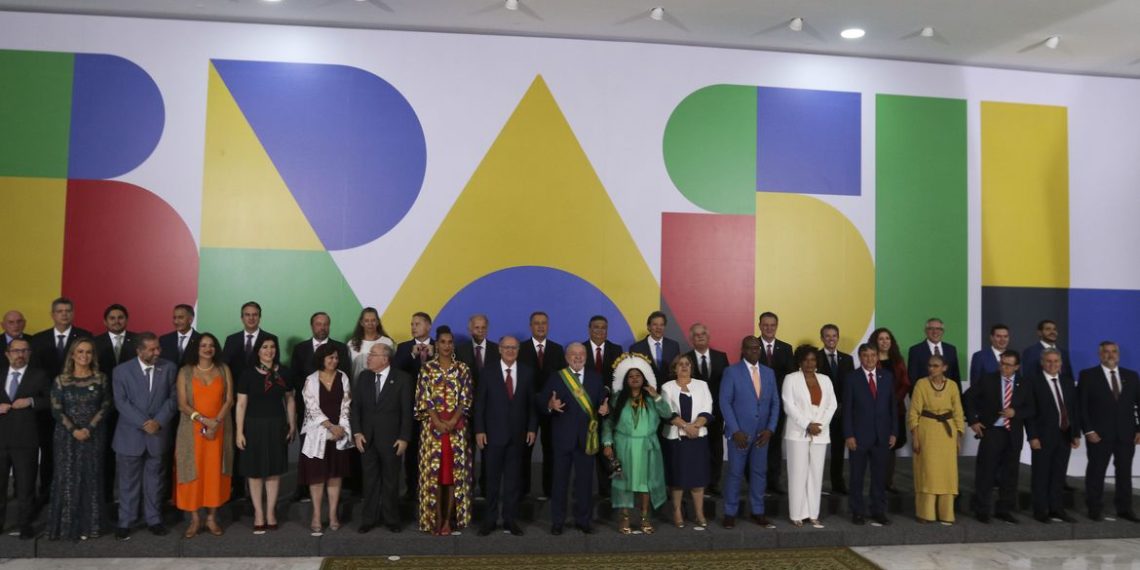 Foto oficial na cerimônia de posse do presidente da República, Luiz Inácio Lula da Silva no Palácio do Planalto