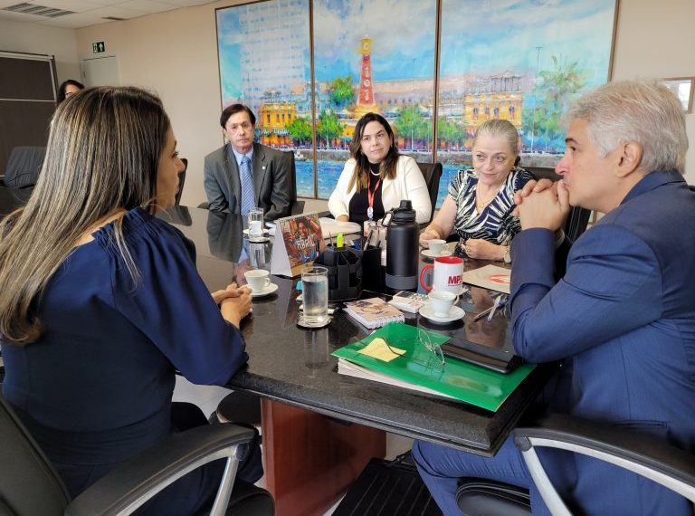 01-Termo-de-Cooperacao-Projeto-Florescer-768x576