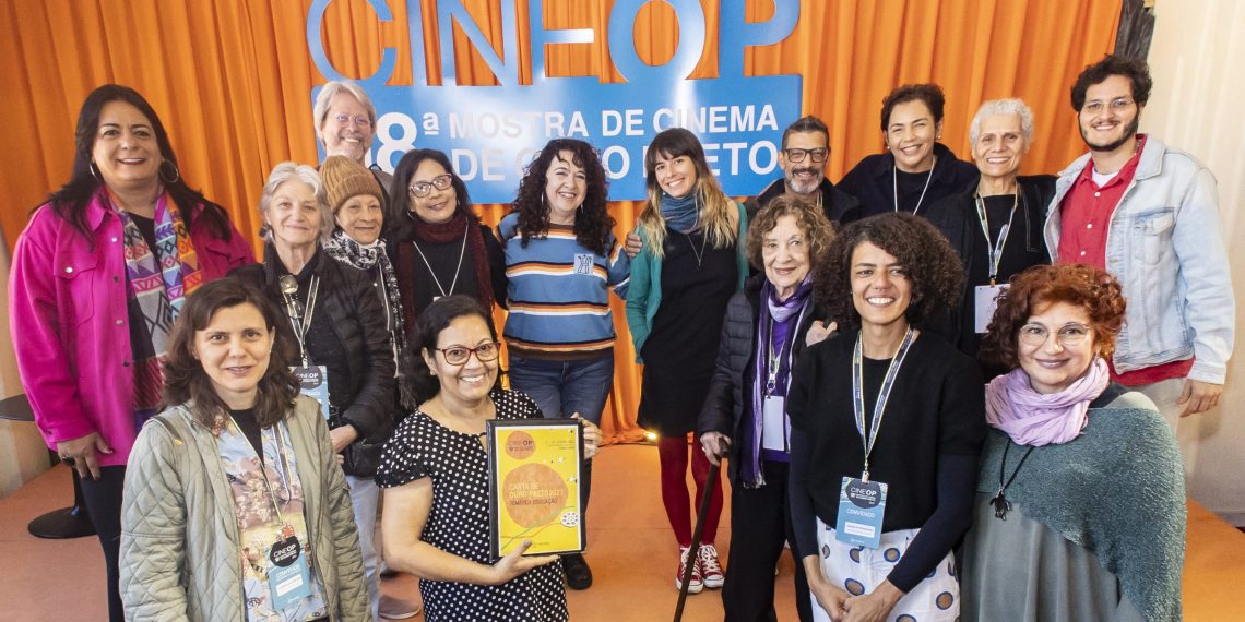 1. Carta de Ouro Preto – Fórum da Rede Latino-Americana de Educação, Cinema e Audiovisual _Foto Universo Produção 20230626 -  OURO PRETO - MG - 18ª CINEOP - Encontro de Arquivos - Leitura e apresentação da Carta de Ouro Preto 2023 – documento oficial da Temática Preservação - Foto Leo Fontes/Universo Produção