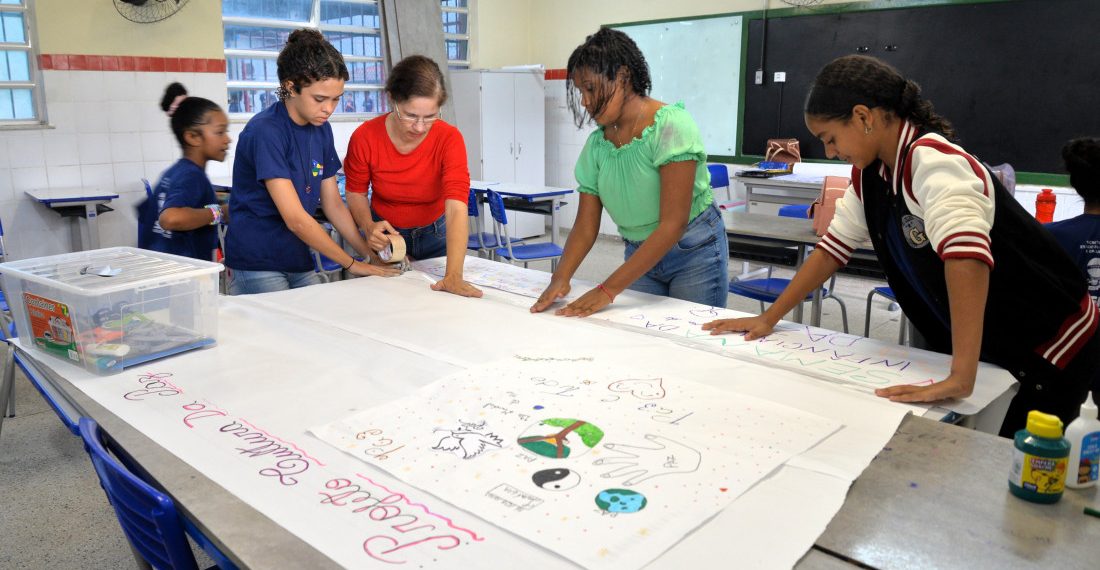 slide_cd6aec7a39e4a4813bc275050445cd48 slide_cd6aec7a39e4a4813bc275050445cd48