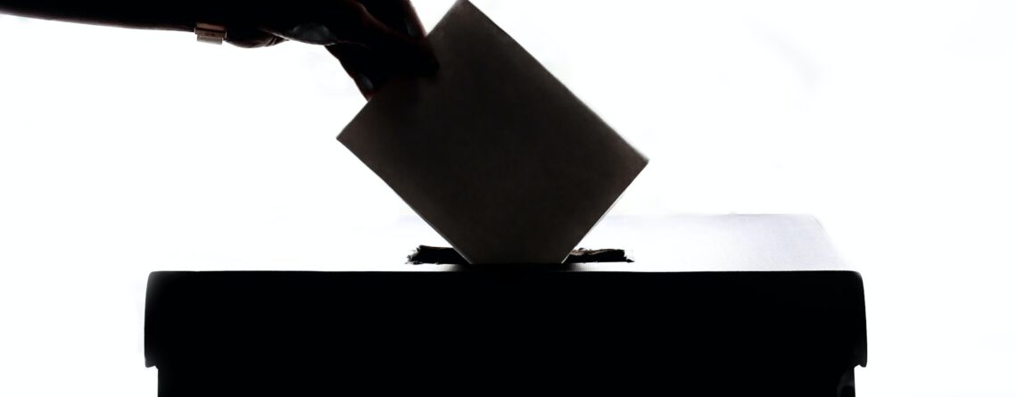 vote_element5-digital-T9CXBZLUvic-unsplash-1140x445 (1)