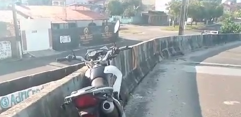 Motociclista_ponte Motociclista_ponte