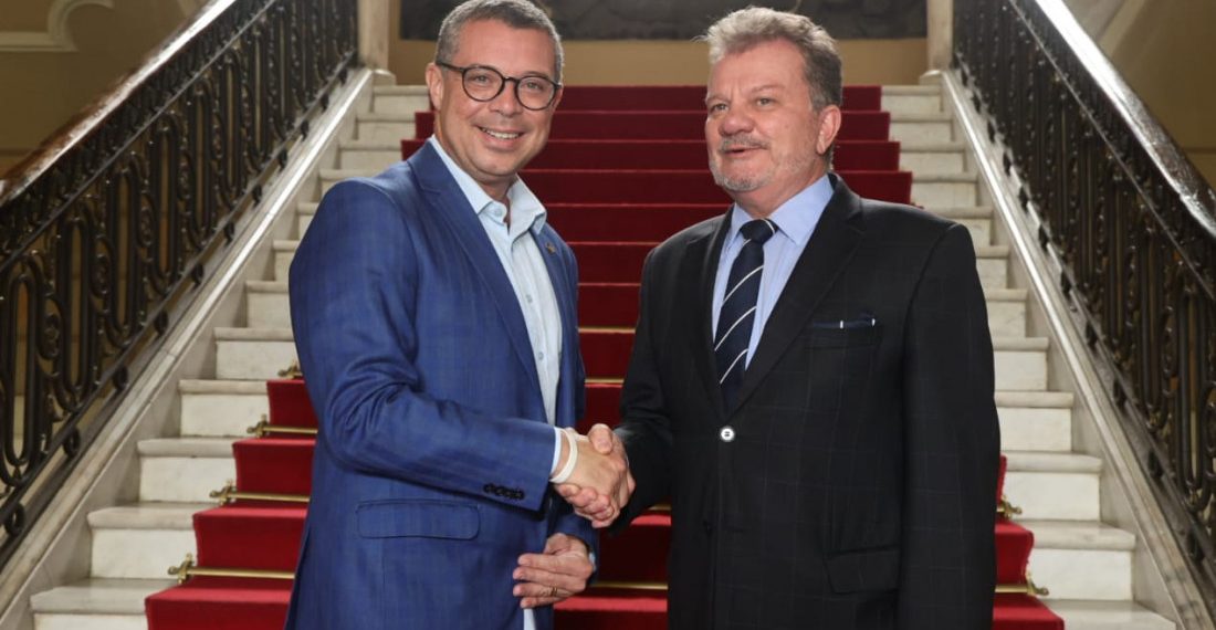 slide_8b10013dc0248c655c77e80b2029cc40 (1)