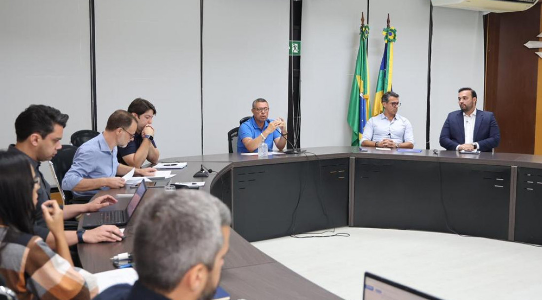 slide_3cdfe486159bc542625198463fc02401
