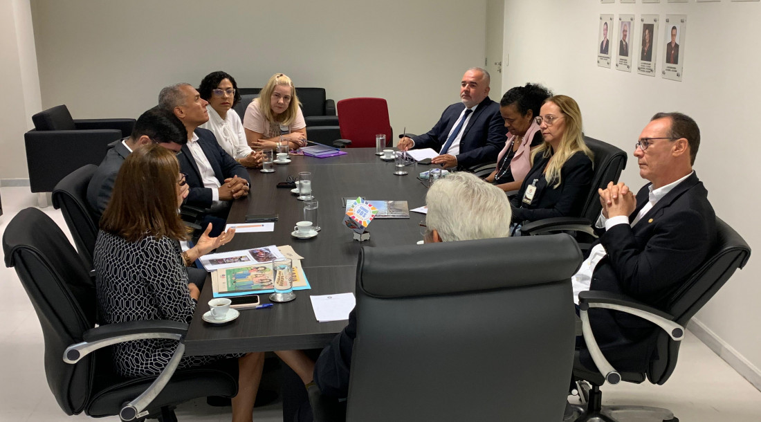 slide_6c66ac9de0f428c4ed324b182ce9658d