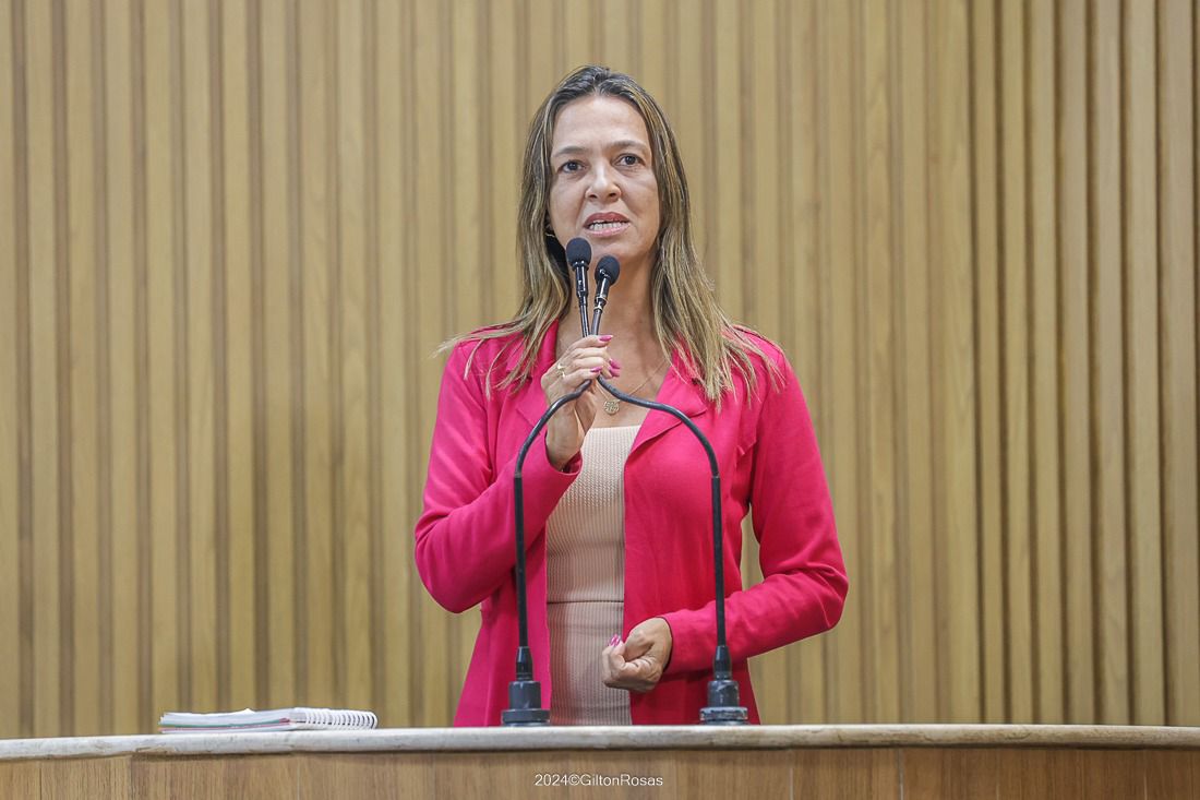 sheyla-galba0204_giltonrosas
