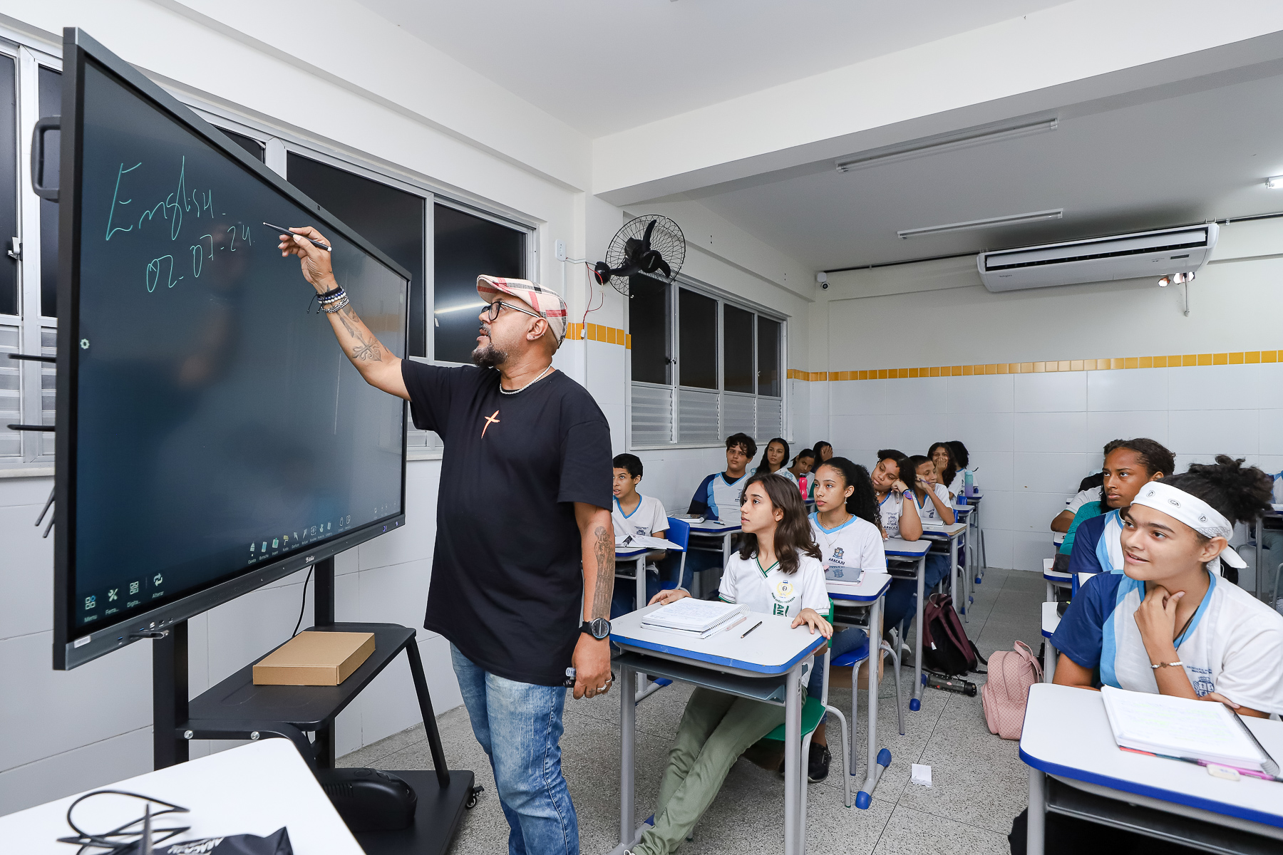 Display interativo sala de aula - Foto_Michel de Oliveira (2)
