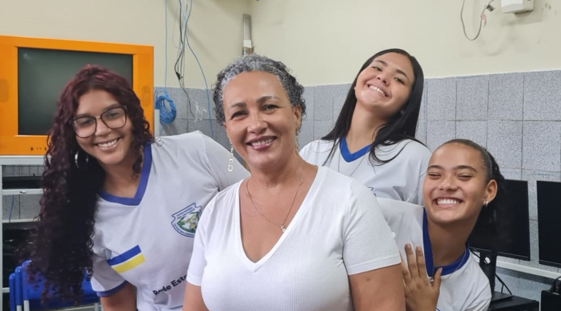 1Professora Adinagruber da Conceição e alunas