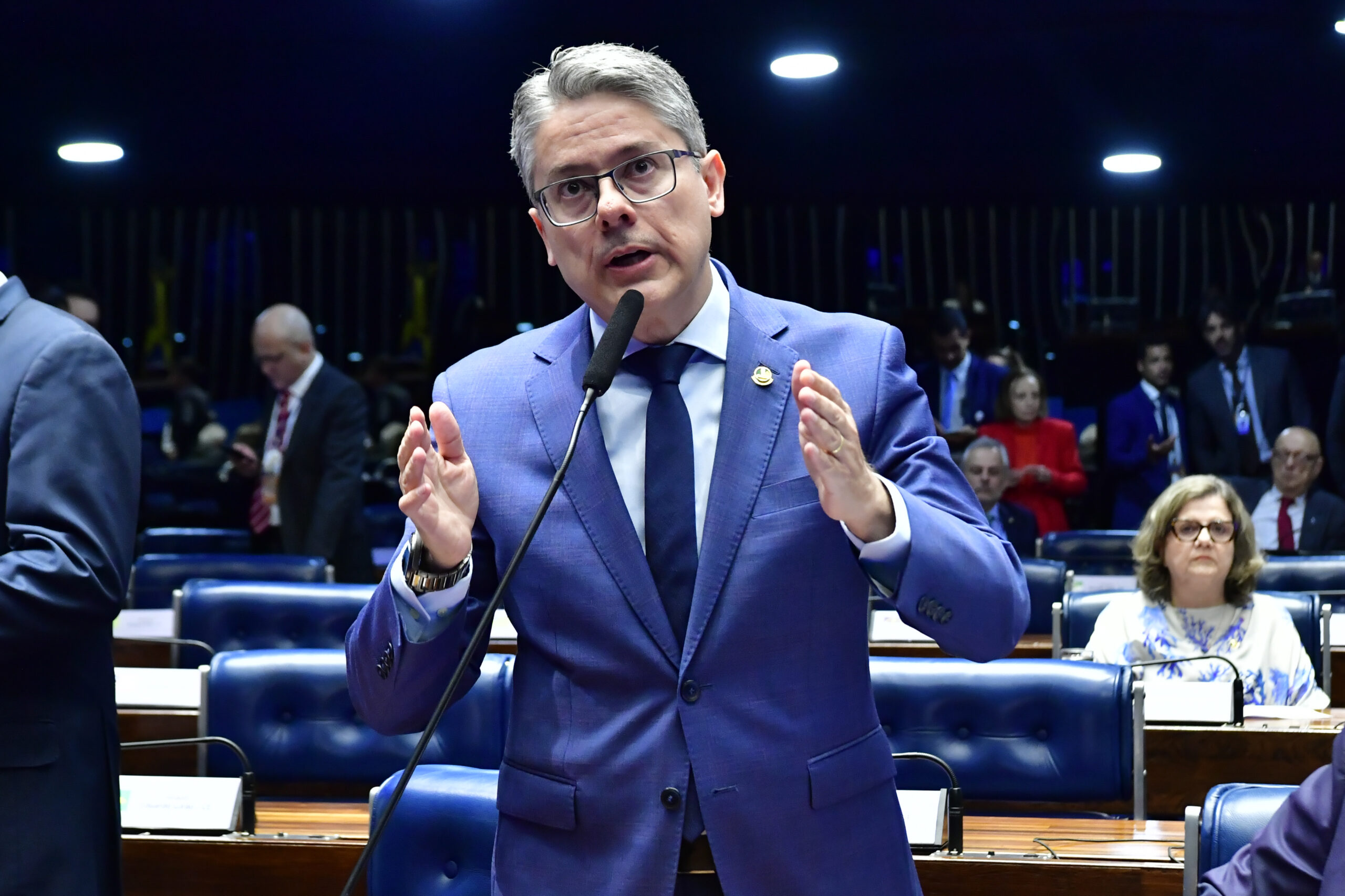 Plenário do Senado Federal durante sessão deliberativa ordinária. 

Na ordem do dia, deliberação da Medida Provisória nº 1.218, de 2024, e dos demais itens constantes da pauta publicada pela Secretaria-Geral da Mesa. 

À bancada, em pronunciamento, senador Alessandro Vieira (MDB-SE). 

Foto: Waldemir Barreto/Agência Senado