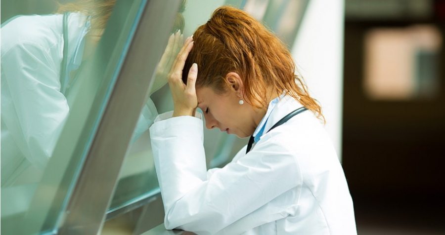 900_740_violencia-contra-os-medicos1730115237671f76a5a601c