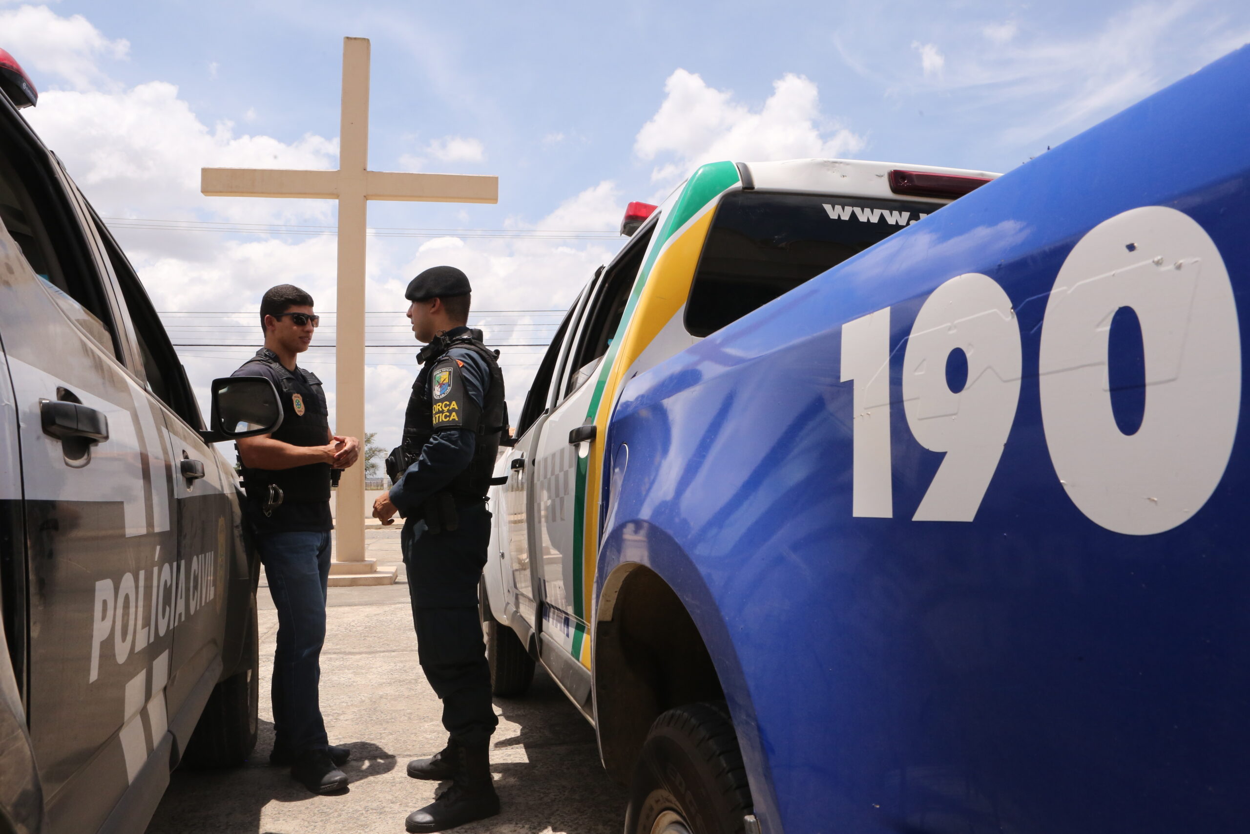 DELEGACIA DE ITABAIANA VIATURA POLICIAIS (1) (1)