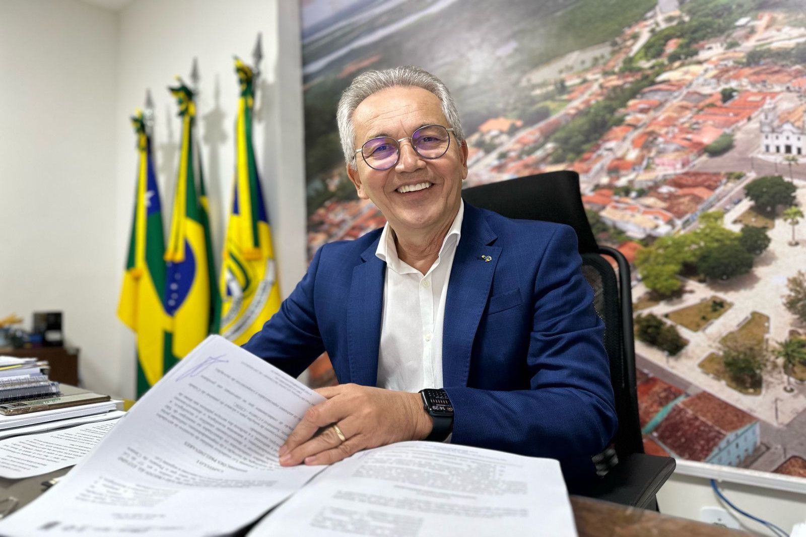 prefeitura-de-sao-cristovao-injeta-r42-milhoes-na-economia-local-com-pagamento-do-13o-salario-2024-12-10-6758522bc2e2f