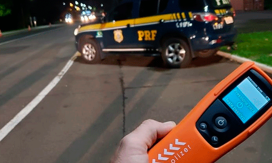 PRF-prende-motorista-embriagado-e-inabilitado-apos-sinistro-em-CariraSE-FOTO-PRF