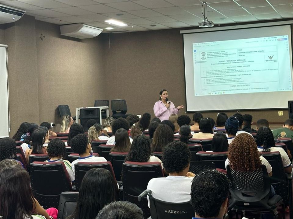 Oficinas de redação realizadas no sábado (1)