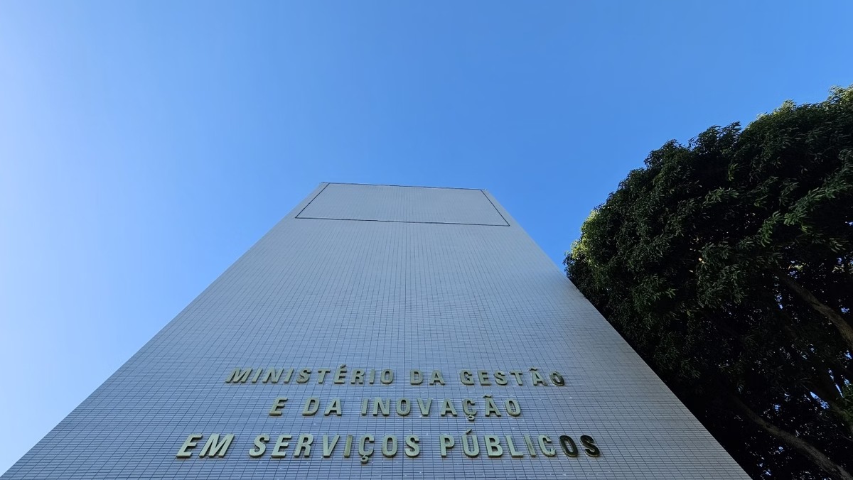 e3cc6e20-6e98-4f01-aca0-be5b2e20303e