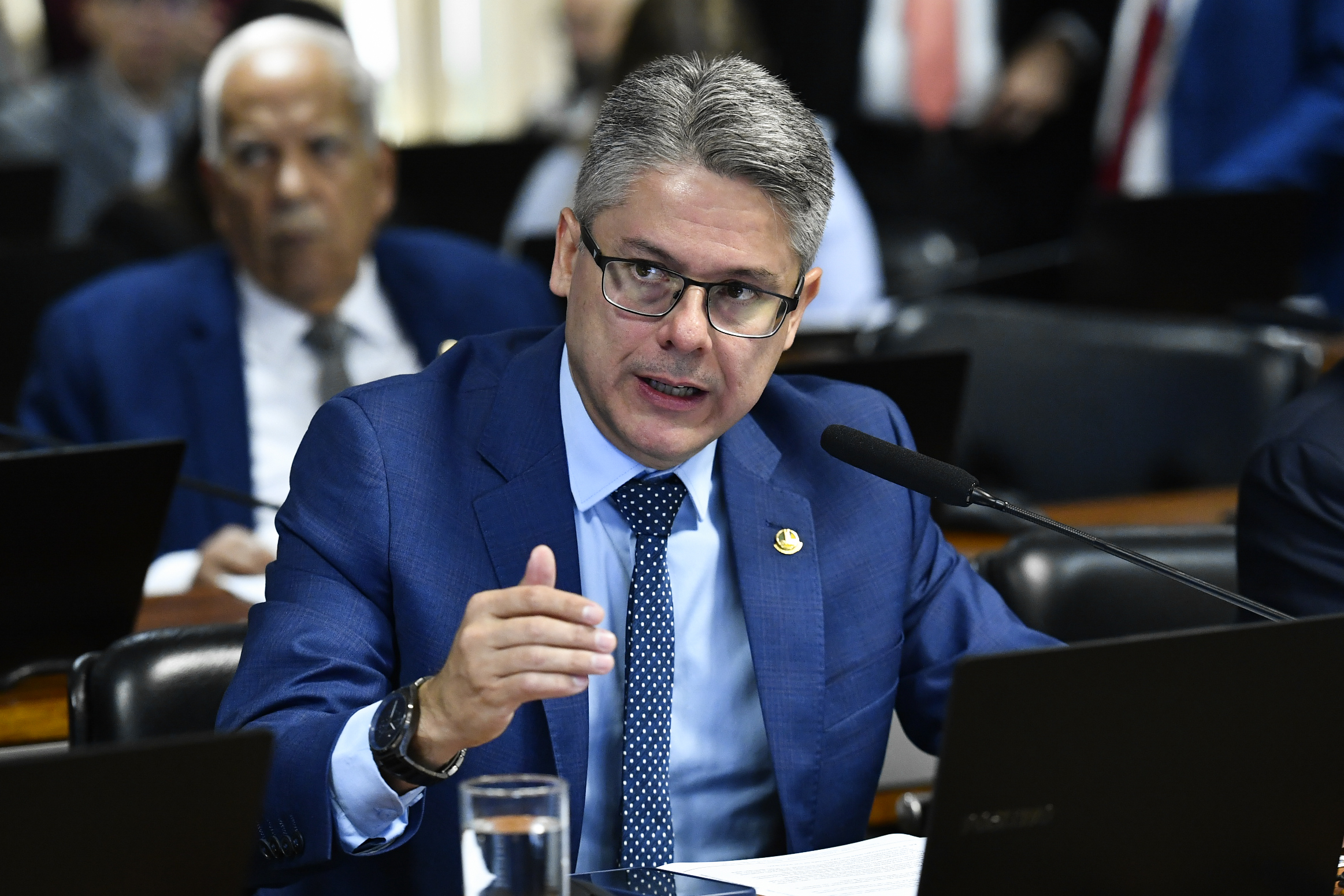 Comissão de Assuntos Econômicos (CAE) realiza reunião com 7 itens. Entre eles, o REQ 13/2025, que requer que a Comissão de Assuntos Econômicos avalie a política governamental do gasto público federal e de concessão de subsídios, no exercício de 2025.

Em pronunciamento, à bancada, senador Alessandro Vieira (MDB-SE).

Foto: Geraldo Magela/Agência Senado