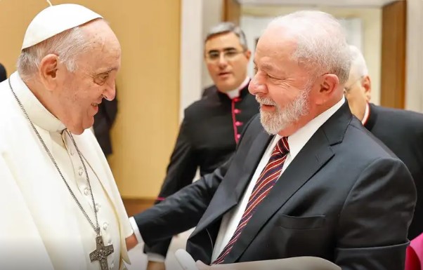 Lula-Papa-luto-oficial-21042025