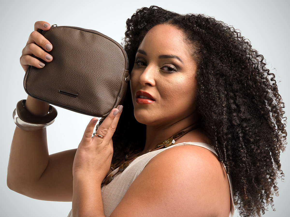 Shopping Jardins presenteia clientes com bolsa Sonho dos Pés_Foto Aluísio Acioly_