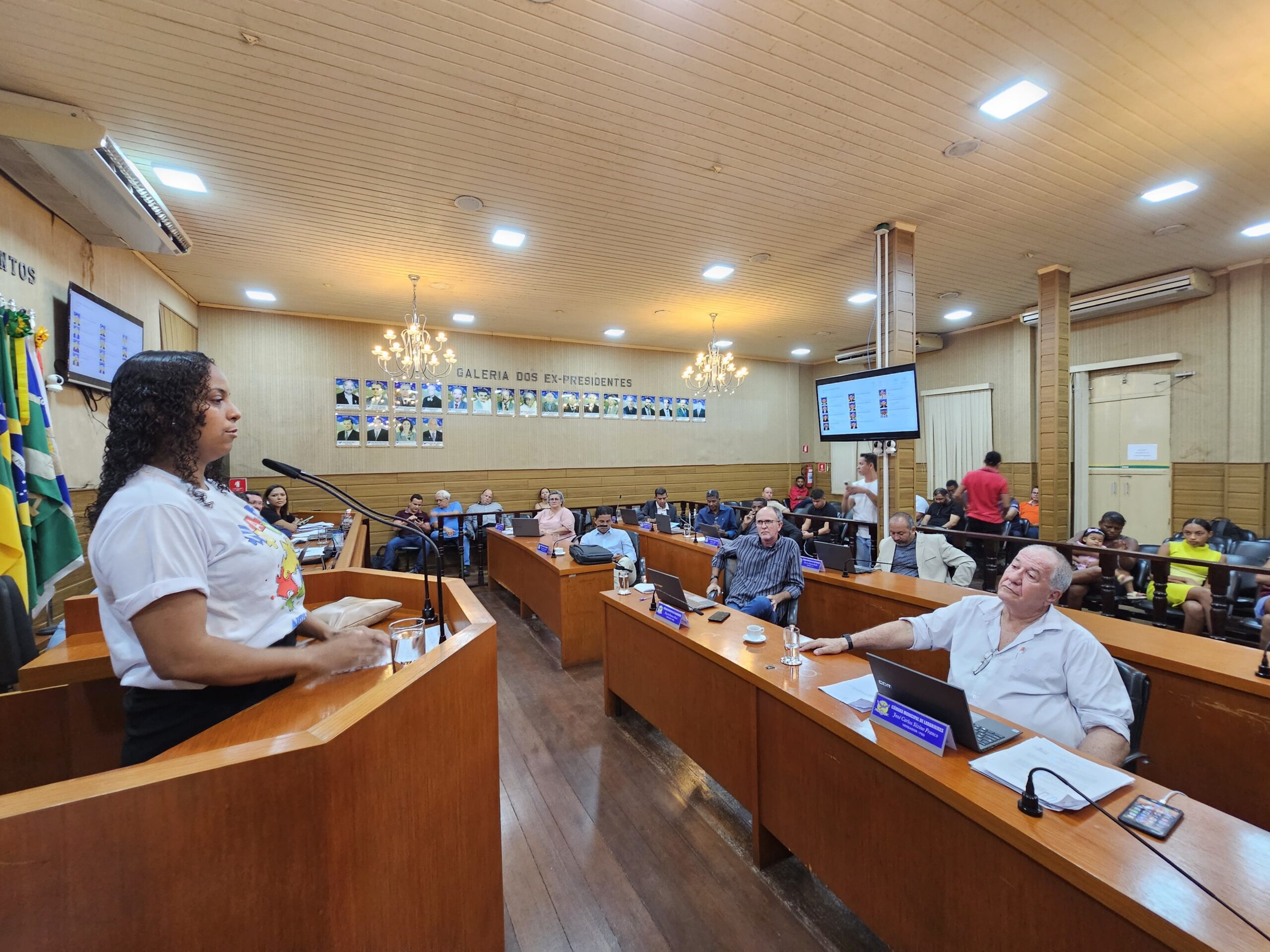 b44baa28-e16d-4c36-8028-da9d466bdd89