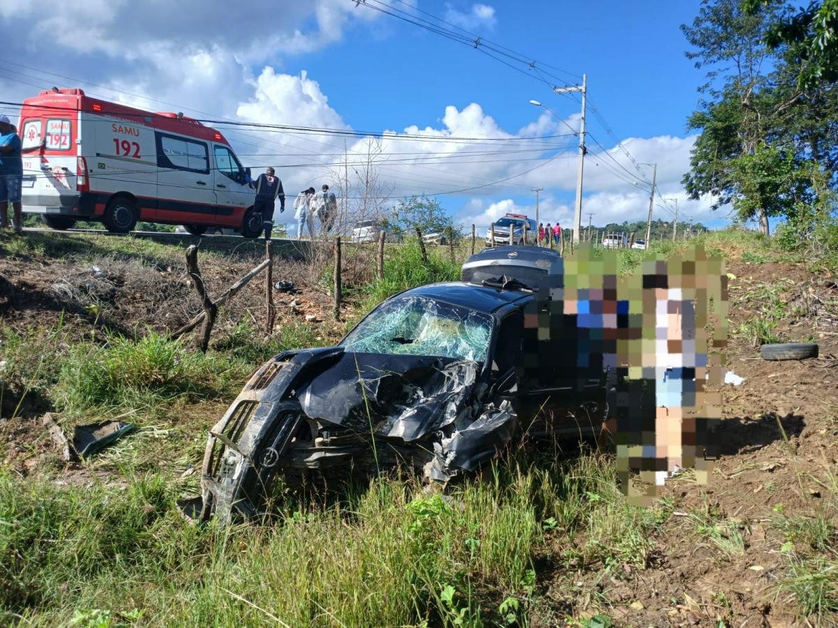 carro-sai-da-pista-a_522981746651114